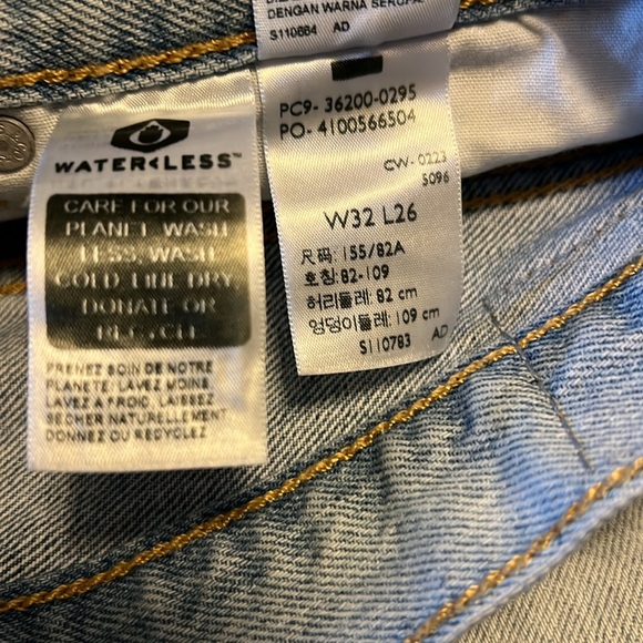 Levi’s 501 button up jeans - Picture 11 of 12